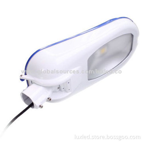 50W LED Streetlight Fixture in Hot Selling with 30-34V LED Working Voltage, CE, RoHS Marks